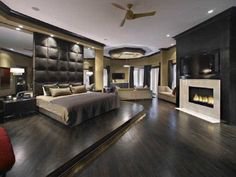 Luxury Master Bedrooms in Mansions - Bing Images | Modern luxury bedroom, Dream master bedroom, Huge bedrooms