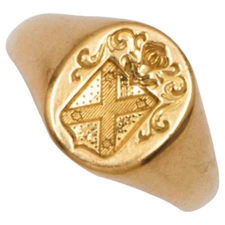 Vintage 14kt. Yellow Gold Oval Signet Ring For Sale at 1stDibs
