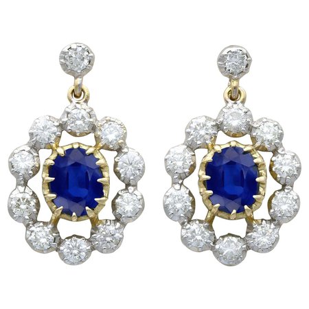 Vintage 2.08Carat Sapphire and 2.21 Carat Diamond Yellow Gold Cluster Earrings For Sale at 1stDibs