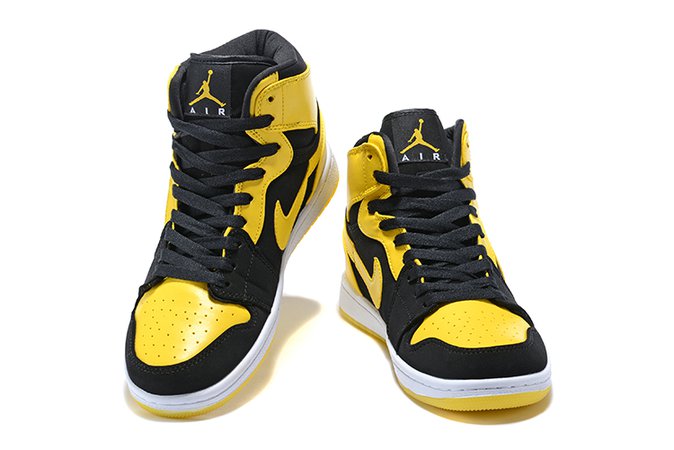 Nike_Air_Jordan_I_1_Retro_Basketball_Shoes_Yellow_Black_P4.jpg (750×501)