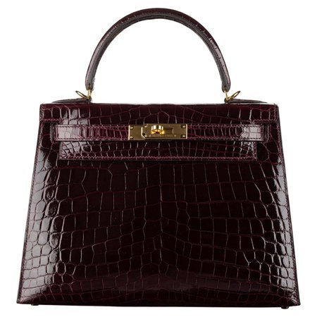 Hermès 28cm Kelly Sellier Bordeaux Shiny Nilo Gold Hardware 2022 For Sale at 1stDibs