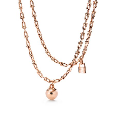 Tiffany HardWear wrap necklace in 18k rose gold. | Tiffany & Co.