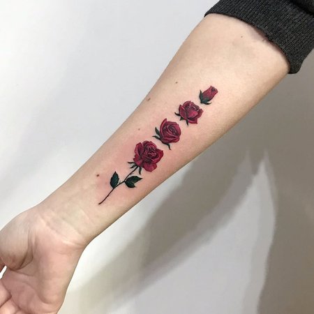 Tatuagens ૐ Tattoo’s no Instagram: “Feita pelo Tatuador @Inktracetattoo • Especialista em Linhas finas, Aquarela e desenhos Preto e Cinza (Black Work) • . 📍Stúdio localizado…”