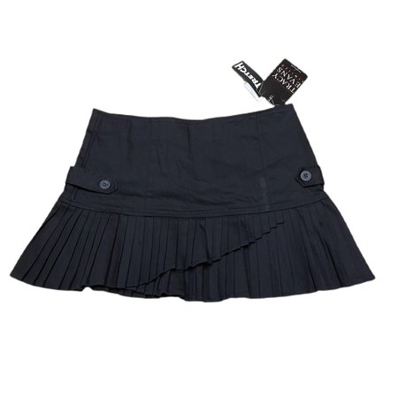 black ascending pleated skirt