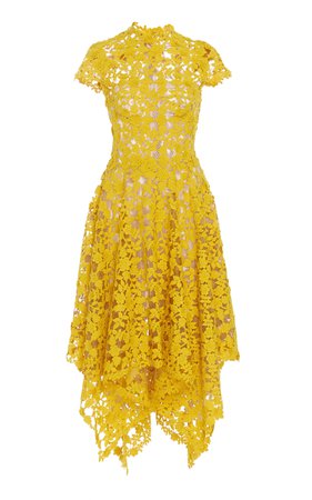 large_oscar-de-la-renta-yellow-mock-neck-guipure-lace-dress.jpg (1598×2560)