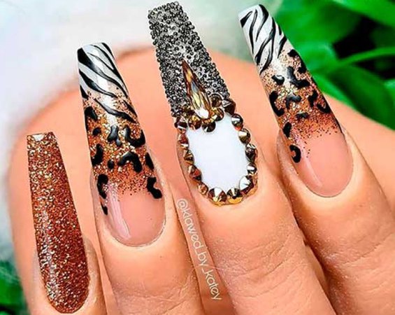 tiger nails
