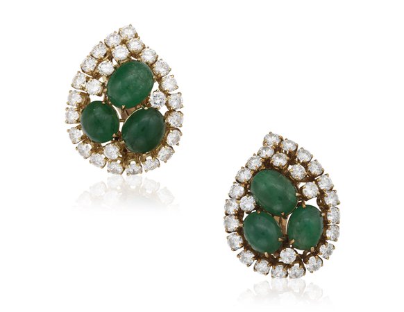 Van Cleef & Arpels, Cabochon emerald earrings