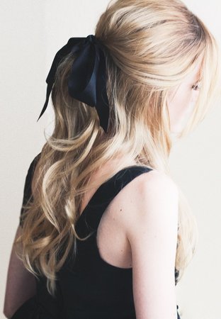 Black bow ribbon ponytail
