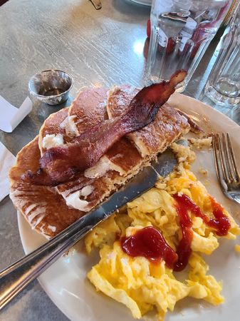breakfast egg  Pancake  bacon