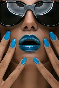 Black & White Model Turquoise Blue Nails & Lips