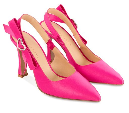 Camilla Elphick pink pumps