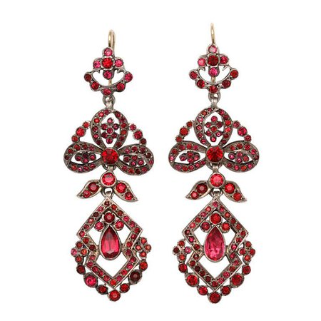 Antique Edwardian Chandelier Earrings of Pink For Sale at 1stDibs