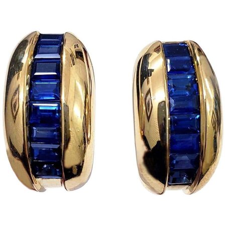 Cartier Yellow Gold Bombe Bean 1.50 Carat Blue Sapphire Earrings For Sale at 1stDibs