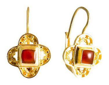 Byzantine Carnelian Earring : Museum of Jewelry