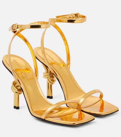 Knot Mirrored Leather Sandals in Gold - Bottega Veneta | Mytheresa