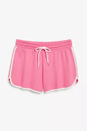Sporty cotton shorts - Pretty in pink - Trousers & shorts - Monki WW