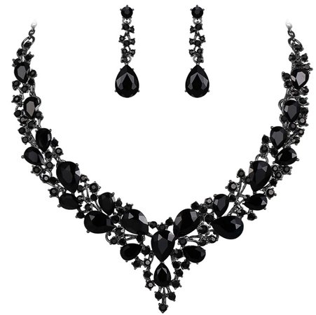 black earings and necklace