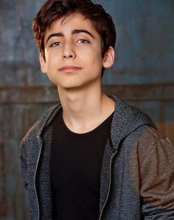 Aidan Gallagher (young)