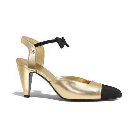 Chanel gold bow pumps