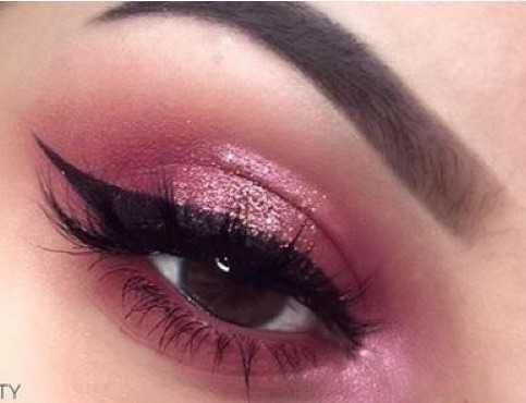 Pink Sparkly Eyeshadow