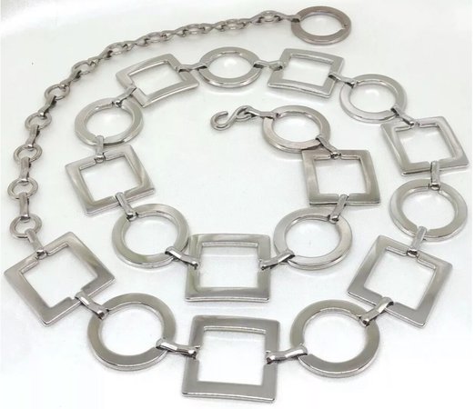 geometric chain belt