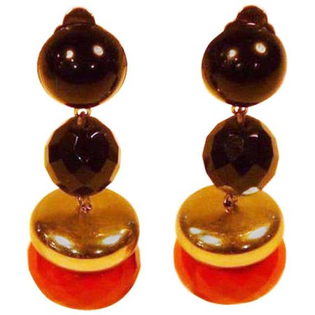 Bakelite earrings from the 1920/30s For Sale at 1stDibs