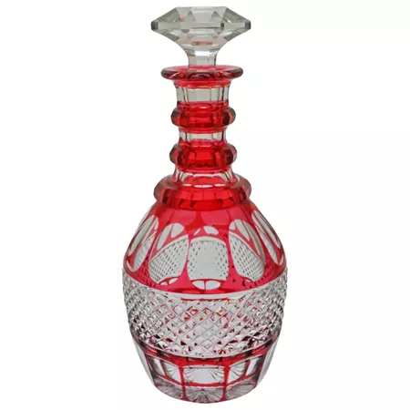 St-Louis-Trianon-Red-Crystal-Decanter