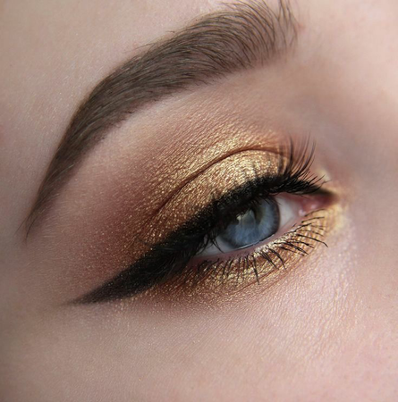 gold eye makeup