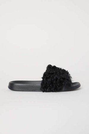 Faux Fur Slides - Black