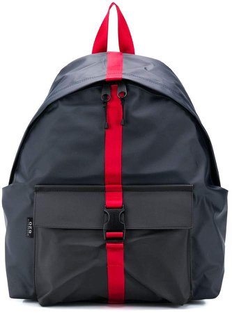 backpack with contrasting buckle