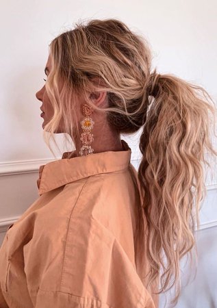 Messy Curly Blonde Ponytail