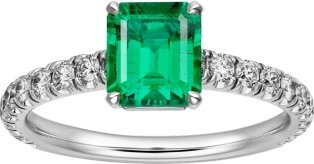 Solitaire 1895 emerald ring