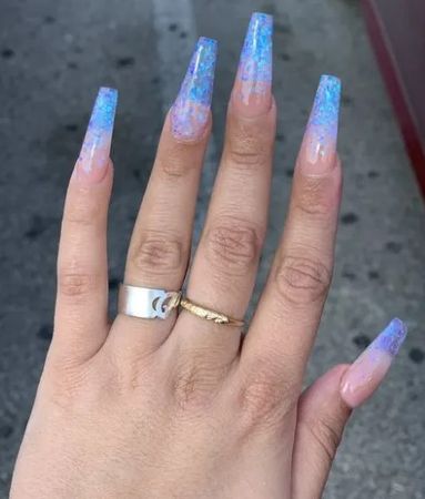 Trendy Nails for your Sign