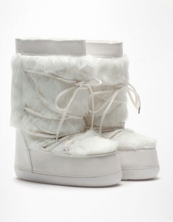 Christian Dior white cozy winter boots