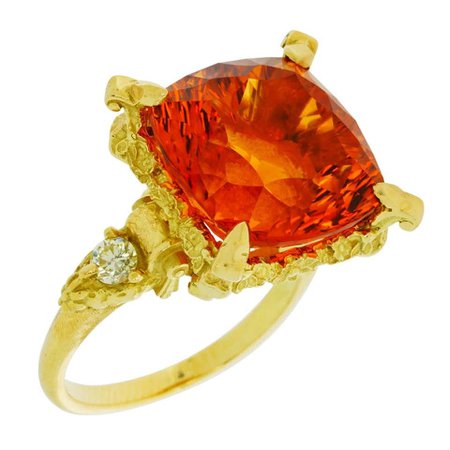 Altar of Psyche Ring in 18kt Gold with Concave Cut 14.81ct Citrine and Diamonds For Sale at 1stDibs