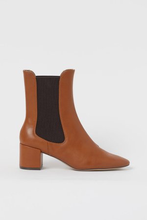 Pointed-toe Boots - Orange