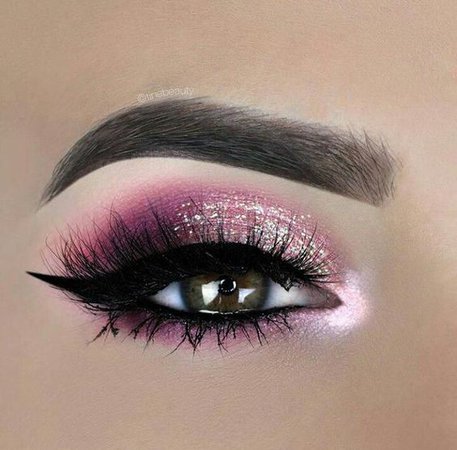 Maegnta & Pink Glitter Eye Makeup