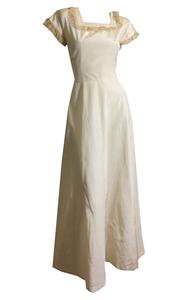 Lace Trimmed White Rayon Full Length Dress circa 1940s – Dorothea's Closet Vintage