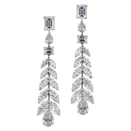 Sumptuous 18 Karat White Gold and Diamond Wedding Earrings For Sale at 1stDibs