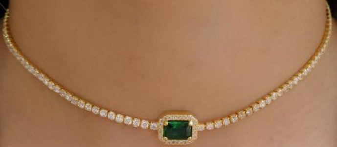 Gold Emerald Choker Necklace
