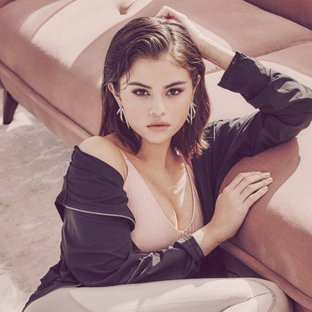 Selena Gomez birthday: 10 hottest photos show her beauty - Starbiz