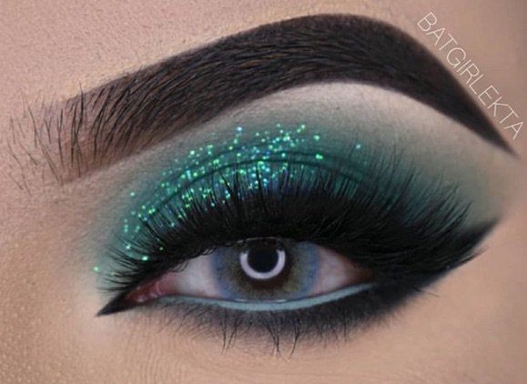 Black / Green Glitter Eye Makeup
