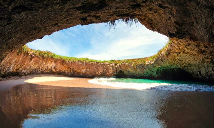 this-hidden-beach-in-mexico-is-so-surreal-you-wont-believe-it-exists.jpg (1000×600)