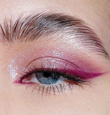 eye makeup pink