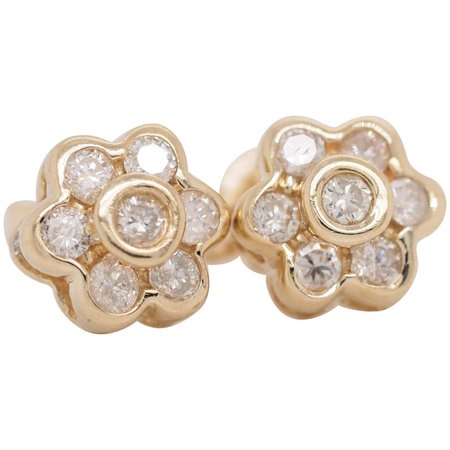 14 Karat Yellow Gold Diamond Bezel Set Flower Stud Earrings For Sale at 1stDibs