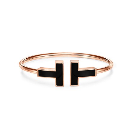 Tiffany T large black onyx wire bracelet in 18k rose gold, medium. | Tiffany & Co.
