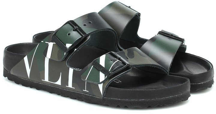 x Birkenstock Arizona leather sandals