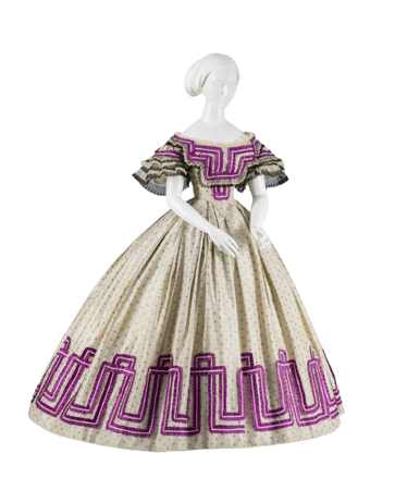 Silk gown, 1862-1864. Really, right in that American Civil War time period.
