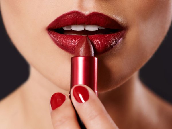 The red lipstick: A symbol of defiance | Buzz