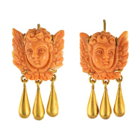 20th Century Italian Yellow Gold Coral Cherub Shape Earrings For Sale at 1stDibs